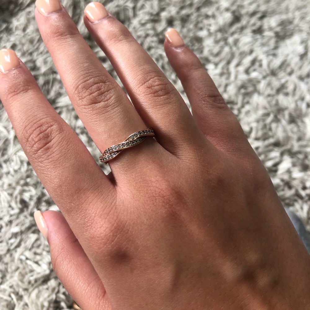 Pandora rose intertwined ring size 7